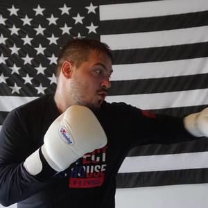 Meet your Posher, Dustin